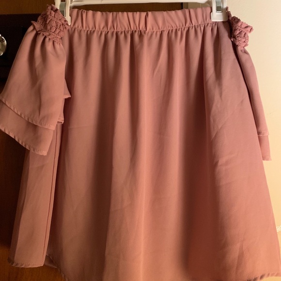 Flowy off the shoulder blouse - Picture 1 of 2